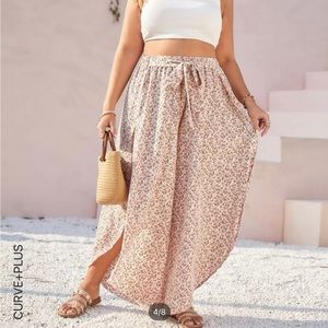 Plus Ditsy Floral Asymmetrical Hem Pants